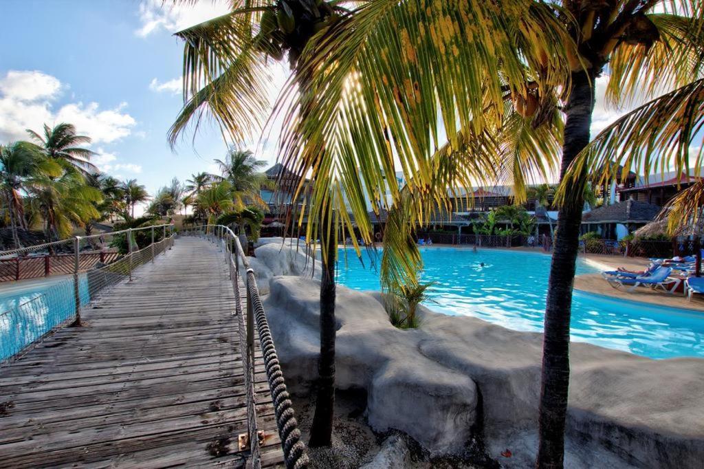 Vue Mer&Accès Direct à la Plage avec Magnifique Piscine Saint-Francois  Exterior foto